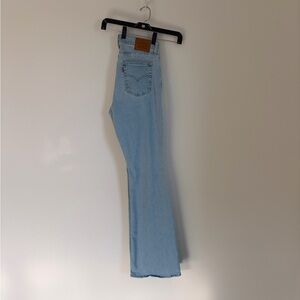 Levi’s women’s 726 High Waisted Long Stretch Flare Light Blue Jeans 28 x 34 Tall